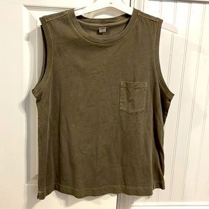 Old Navy tank, size medium, never worn